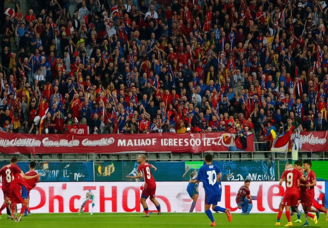 中韩世界杯预选赛：焦点对决见证中国足球崛起