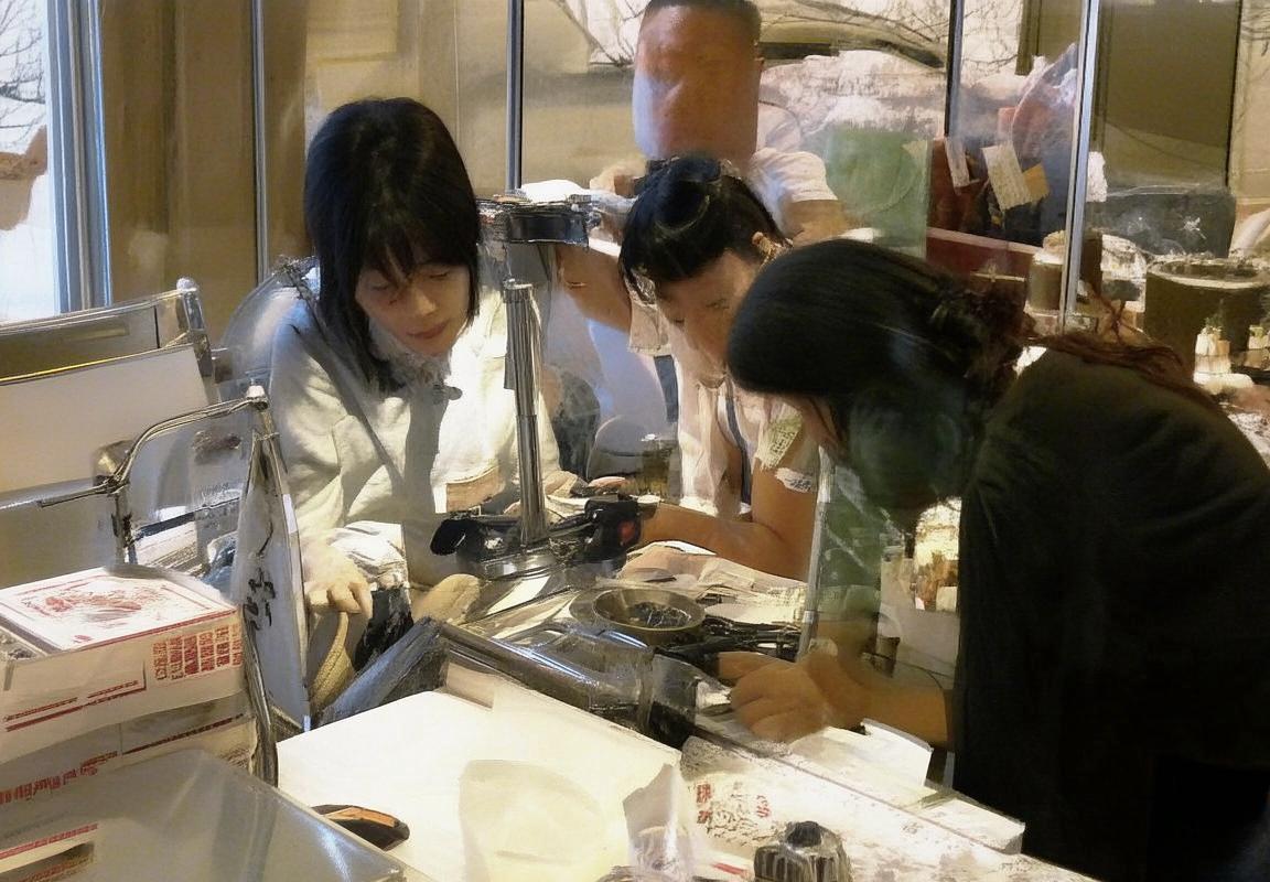 恩佐传奇：从少年奋斗到足球传奇的成长之路