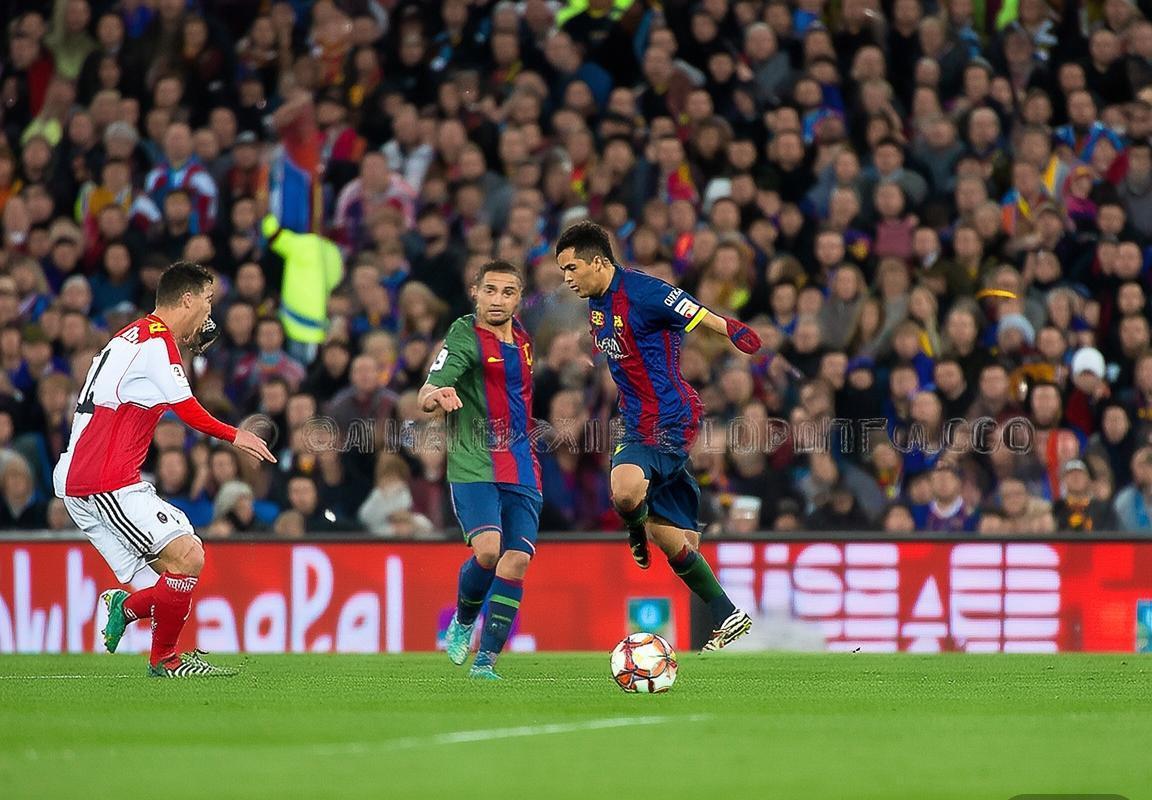 巴萨VS巴伦西亚：西甲巅峰对决回顾与战术解析